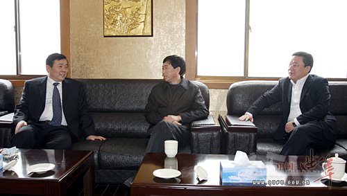 曲阜师范大学荆兆勋一行来我市走访慰问