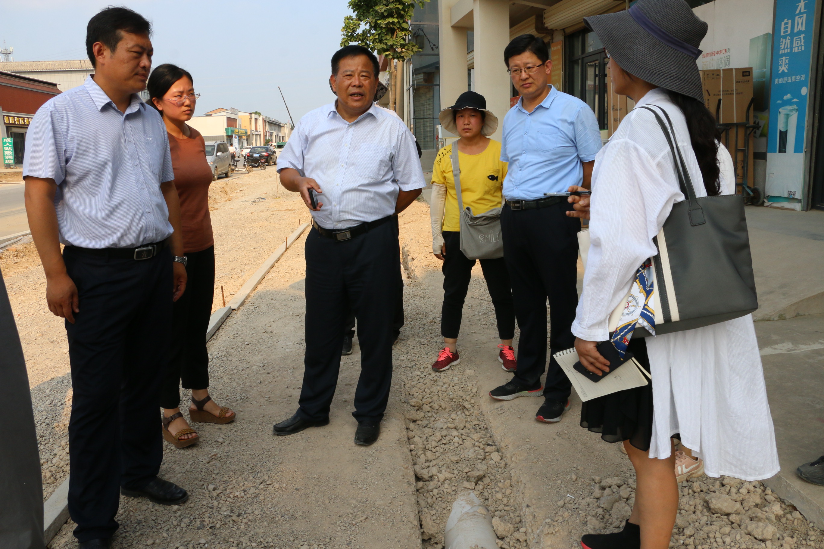 曲阜市政协主席孔令玉现场督导推进尼山镇驻地提升改造工程建设