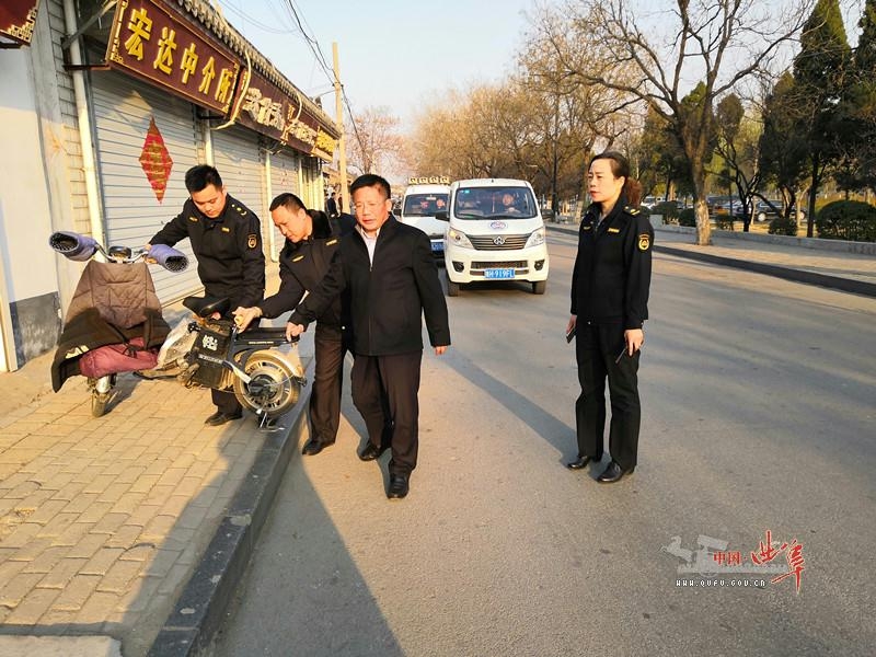 曲阜市综合行政执法局整治占道经营净化市容市貌