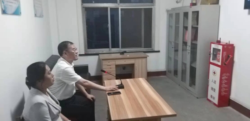 市委副书记崔加清市委常委统战部部长李芳督导检查汛期应急值守工作